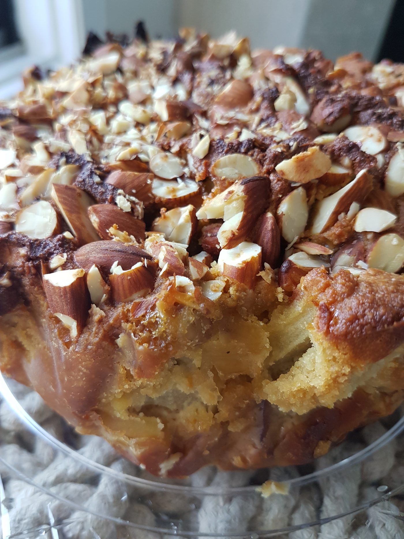Apple almond cake – No flour, No refined sugar | Bibouzi